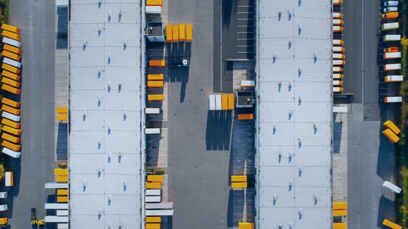 DSJ - Case Study - Distribution Centre With Vehicles Birds Eye View